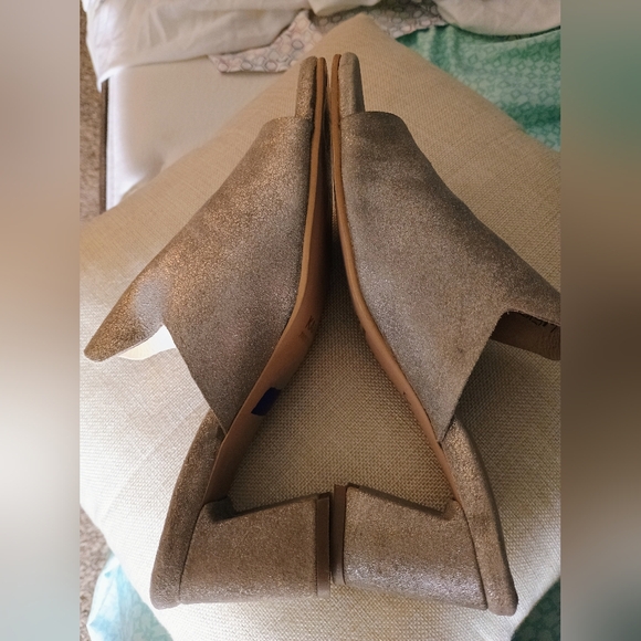 Kaanas block heal shimmer champagne sandals - Picture 7 of 16